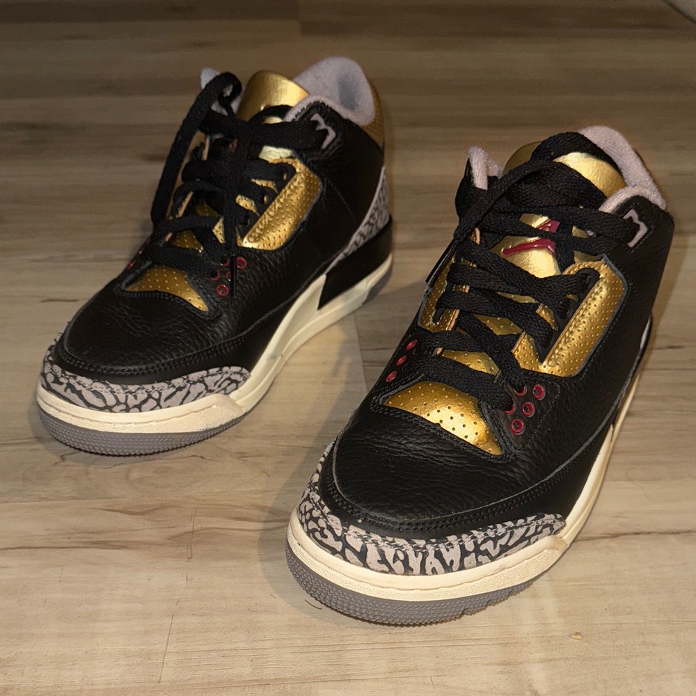 GUC Air Jordan 3 Retro Black Gold Red hi top sneakers size 8